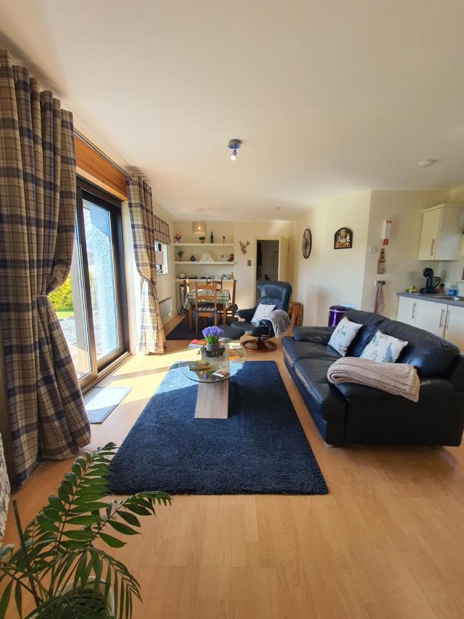 Lindas Retreats Self Catering Accommodation 1 Bedroom Cottage Or 3 Bedroom House Томінтоул Екстер'єр фото